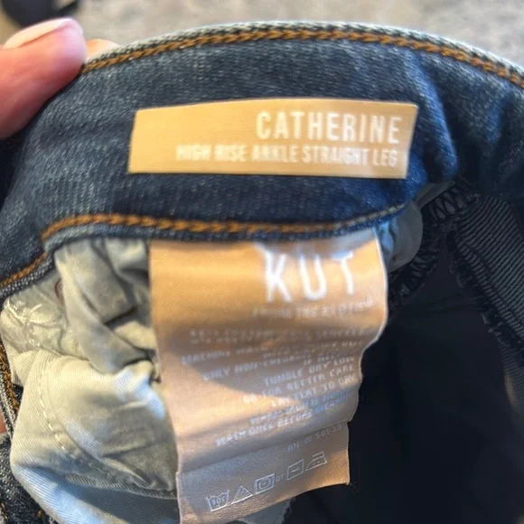 Blue Ankle Cropped Jeans with Distressed Details - Picture 5 of 5